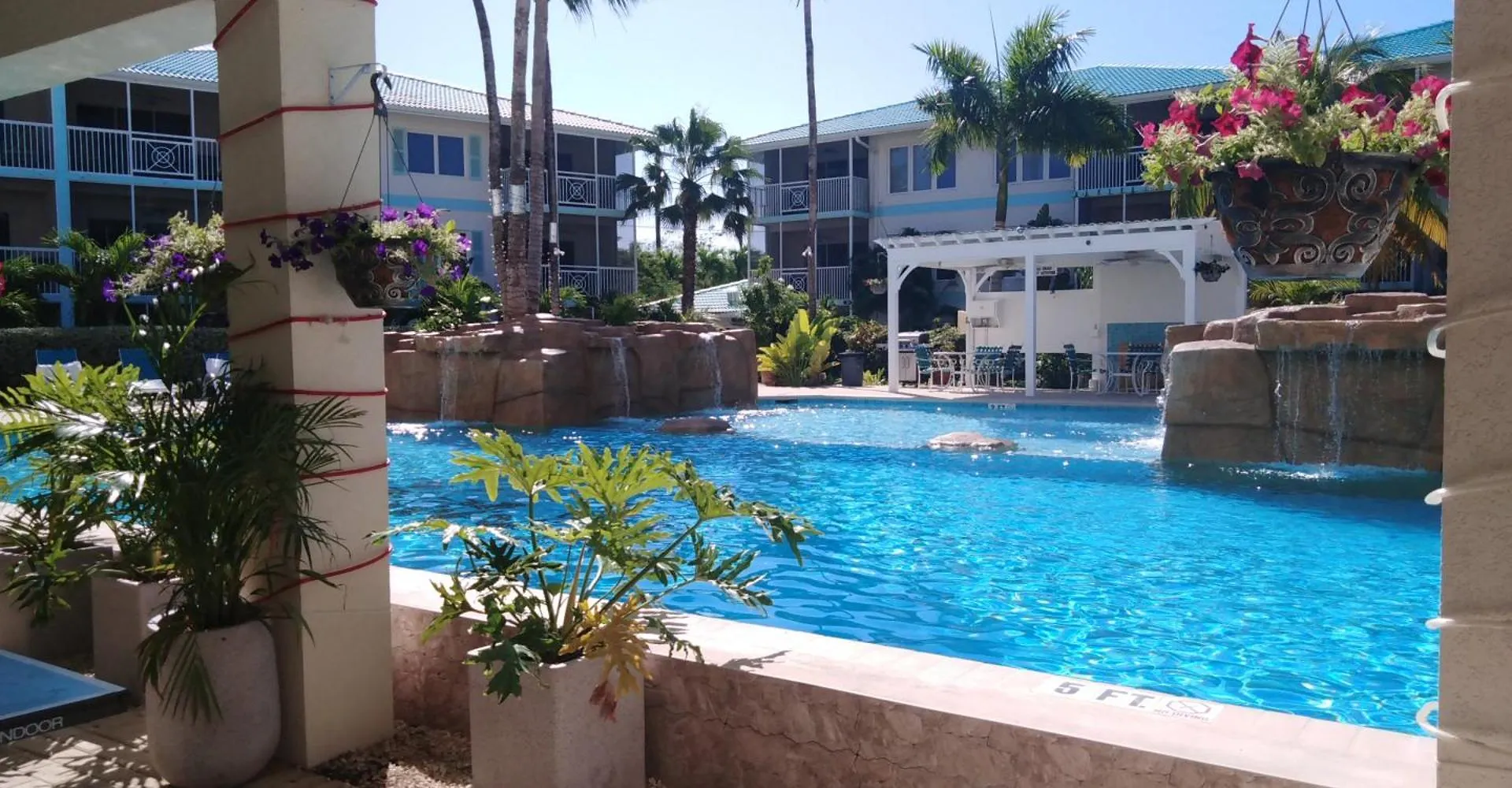 Lägenhetshotell Seven Mile Beach Resort George Town