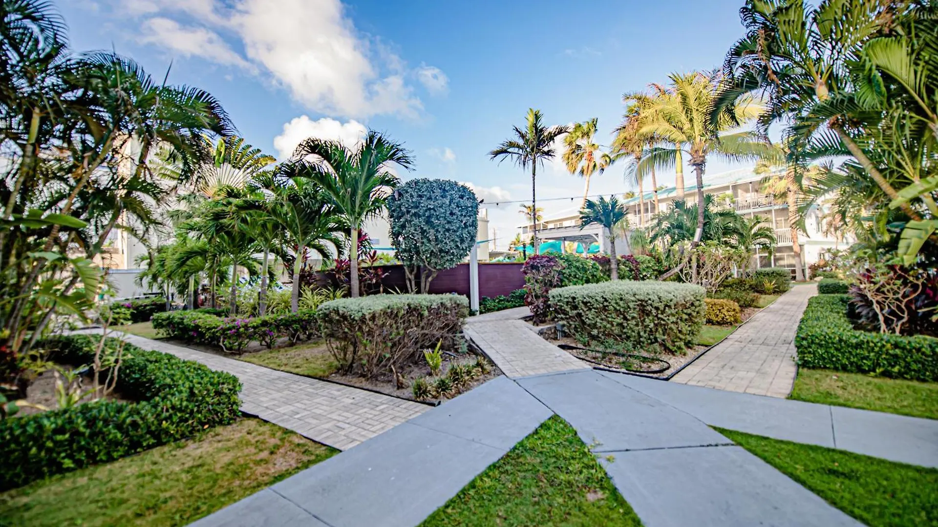 Seven Mile Beach Resort George Town Lägenhetshotell