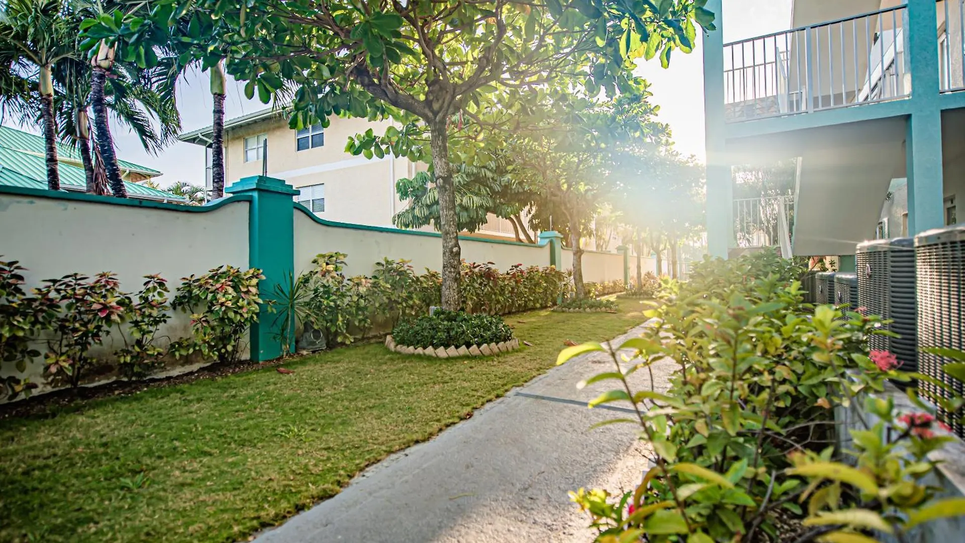 *** Lägenhetshotell Seven Mile Beach Resort George Town Caymanöarna