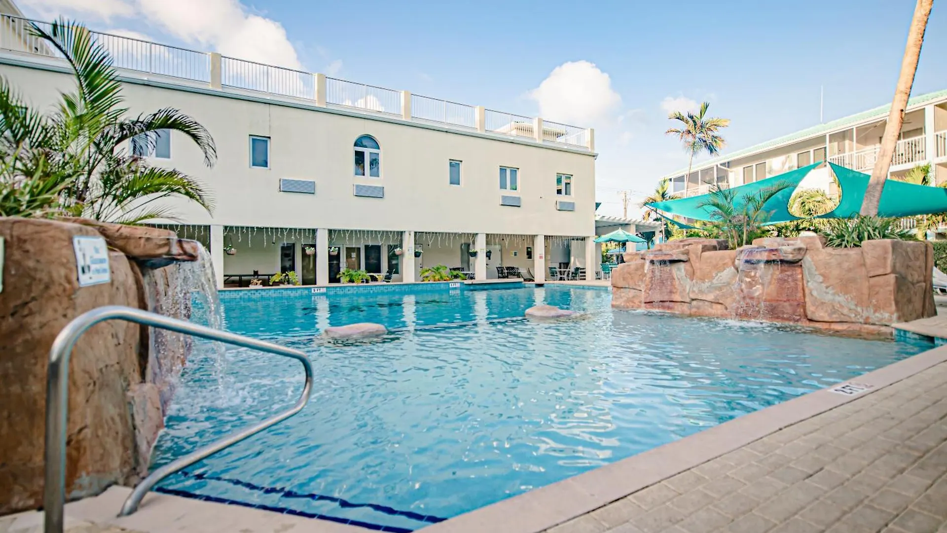 Seven Mile Beach Resort George Town Lägenhetshotell