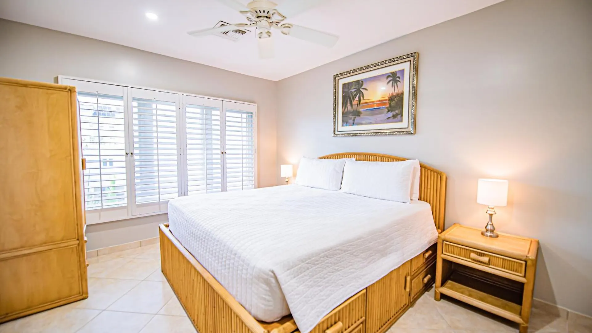 Lägenhetshotell Seven Mile Beach Resort George Town