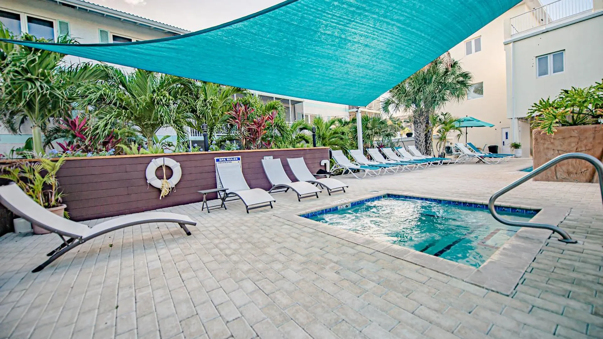 Seven Mile Beach Resort George Town Lägenhetshotell